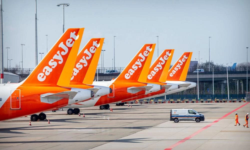 EasyJet: "Μας αποκόπτουν από τον κόσμο με τα μέτρα για τα ταξίδια"